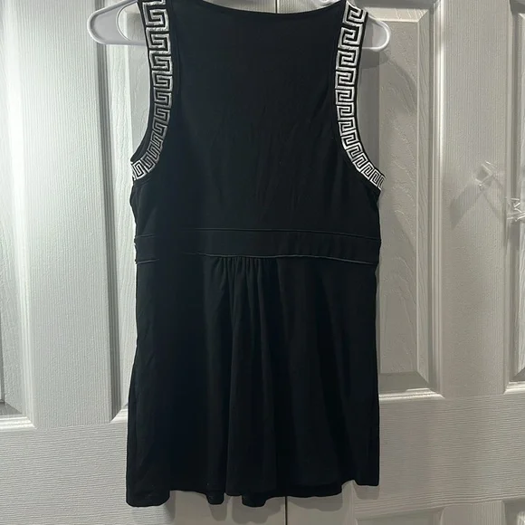 WHBM Black Sleeveless Top - Picture 4 of 8